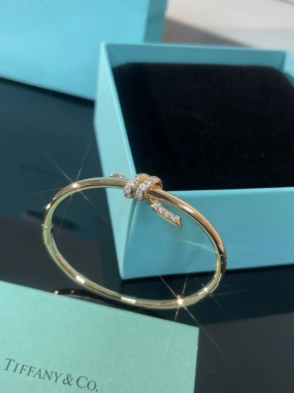 Premium Knot Bangle Bracelet in Gold with Diamonds - Hình 8