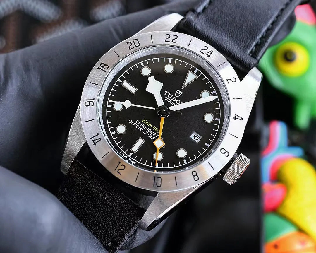 steel Tudor Black Bay GMT - Hình 6